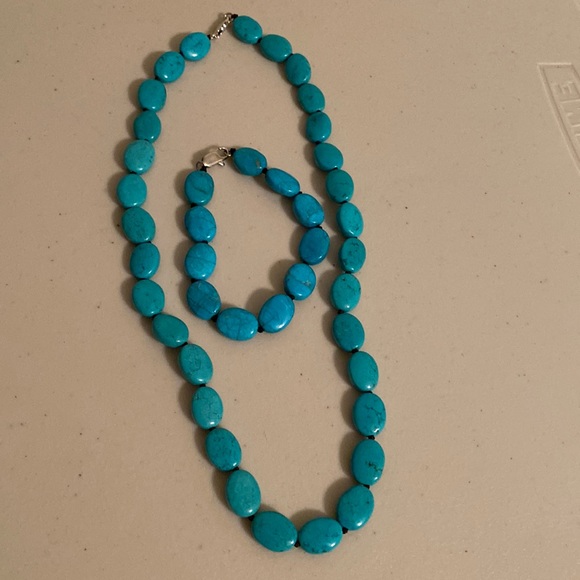 Turquoise necklace and bracelet - Picture 1 of 3
